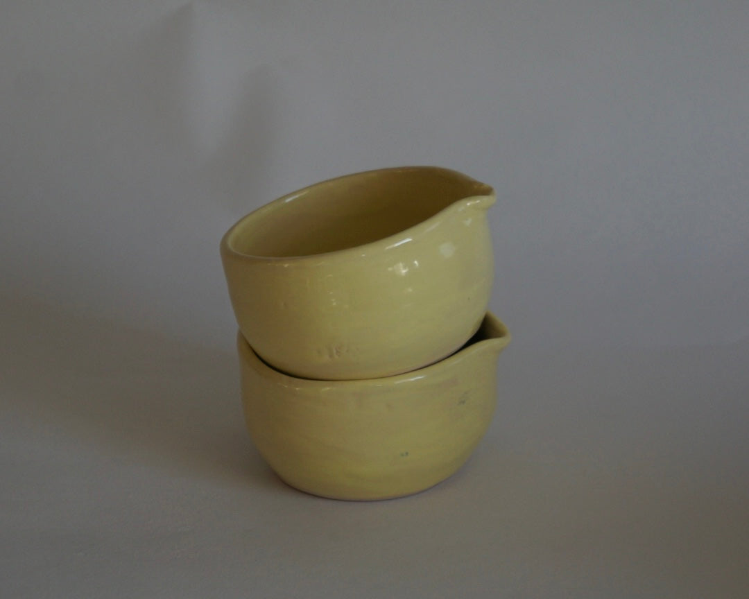 butter yellow matcha schale